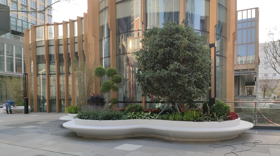 飾紀上品GRC坐凳為博創(chuàng)總部大廈增色添彩