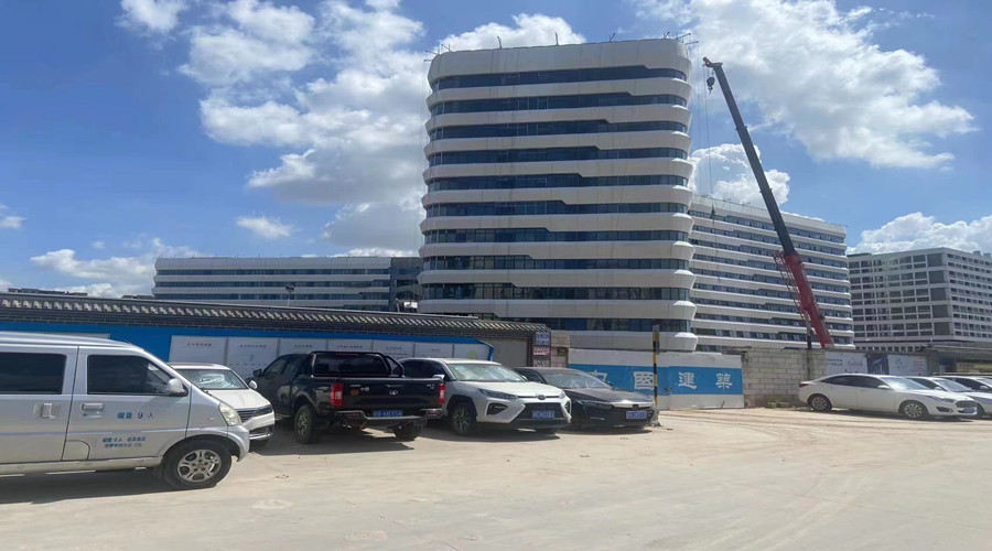 花都區(qū)中山大學(xué)附屬仁濟(jì)醫(yī)院GRC外墻掛板工程案例 花都區(qū)中山大學(xué)附屬仁濟(jì)醫(yī)院GRC外墻掛板工程案例