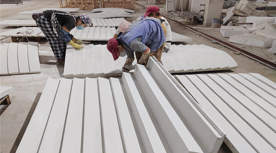 UHPC混凝土墻板施工中 UHPC混凝土墻板施工中