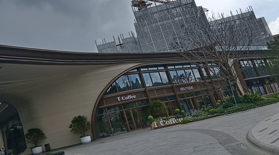 廣汕二路UHPC雙曲面峽谷景墻工程完工落地效果 廣汕二路UHPC雙曲面峽谷景墻工程完工落地效果