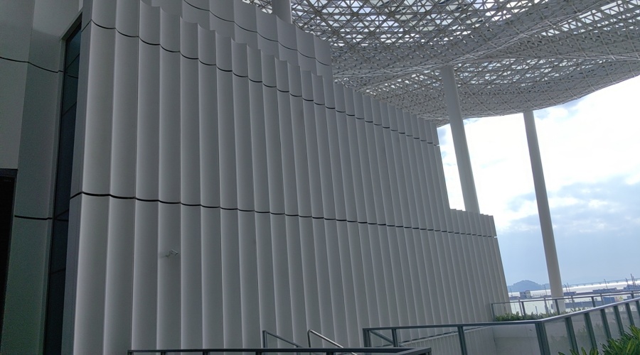 珠海九州灣大型UHPC外墻掛板項(xiàng)目 珠海九州灣大型UHPC外墻掛板項(xiàng)目