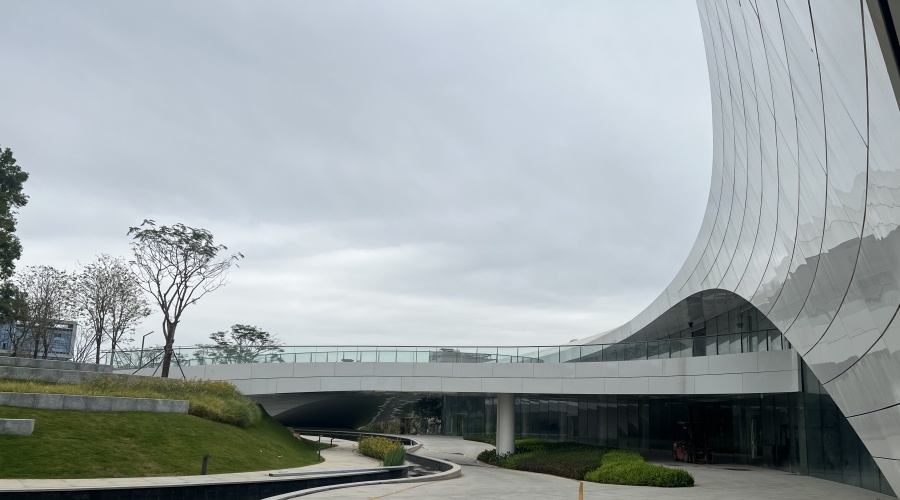 東莞大灣區(qū)大學(xué)GRC幕墻板工程 東莞大灣區(qū)大學(xué)GRC幕墻板工程