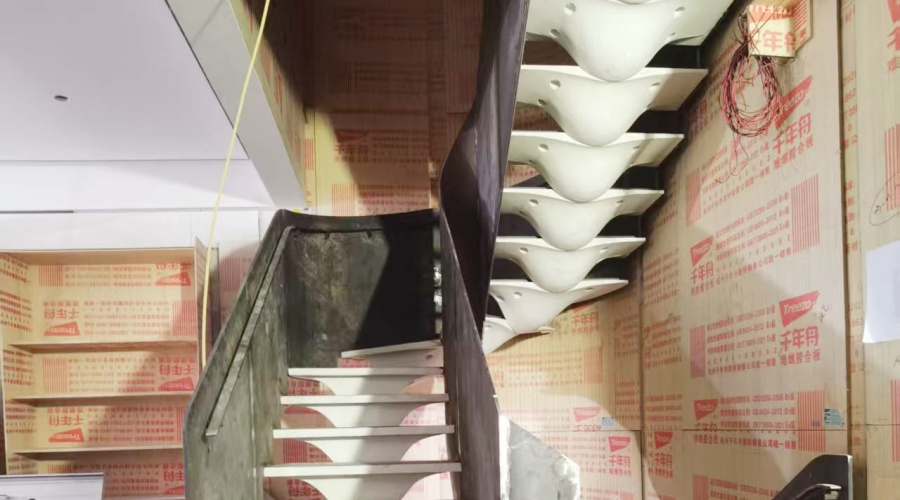 山東皇家私人定制GRG旋轉(zhuǎn)樓梯魚(yú)骨造型 山東皇家私人定制GRG旋轉(zhuǎn)樓梯魚(yú)骨造型